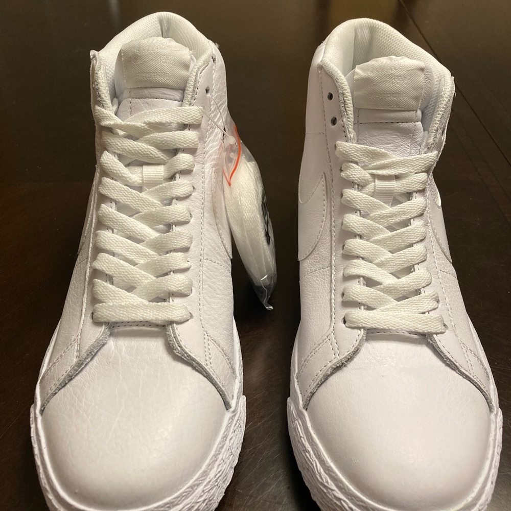 New Nike Blazer Zoom Mid SB Triple White Sneaker 7 - Picture 4 of 11